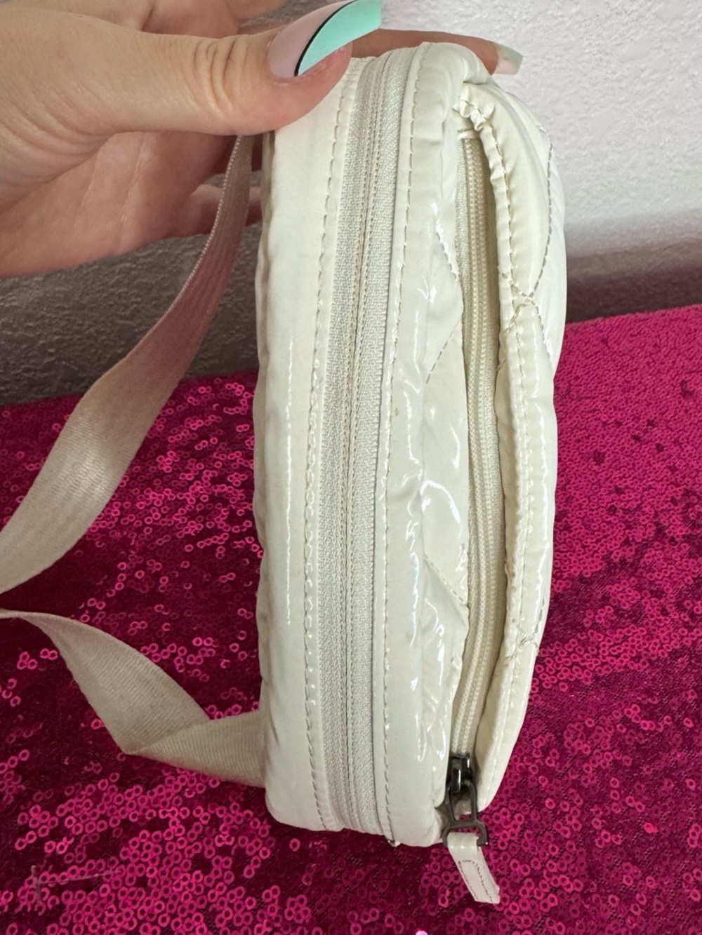 ATHLETA 🌟 Quilted Cream Crossbody Belt Bag Fanny (One Size) - Picture 13 of 14